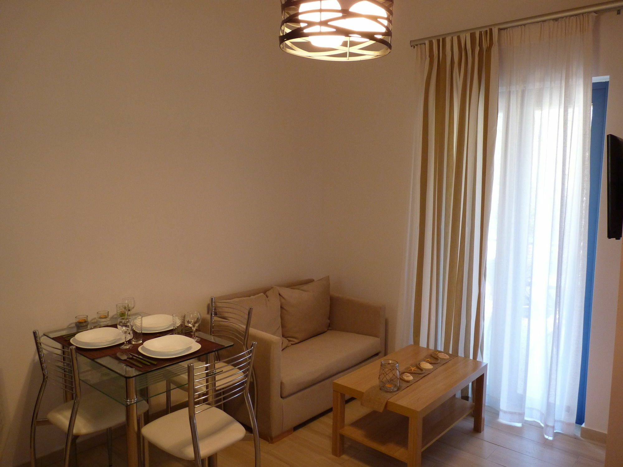 Ilianthos Apartments & Studios Mikros Gialos Exterior photo