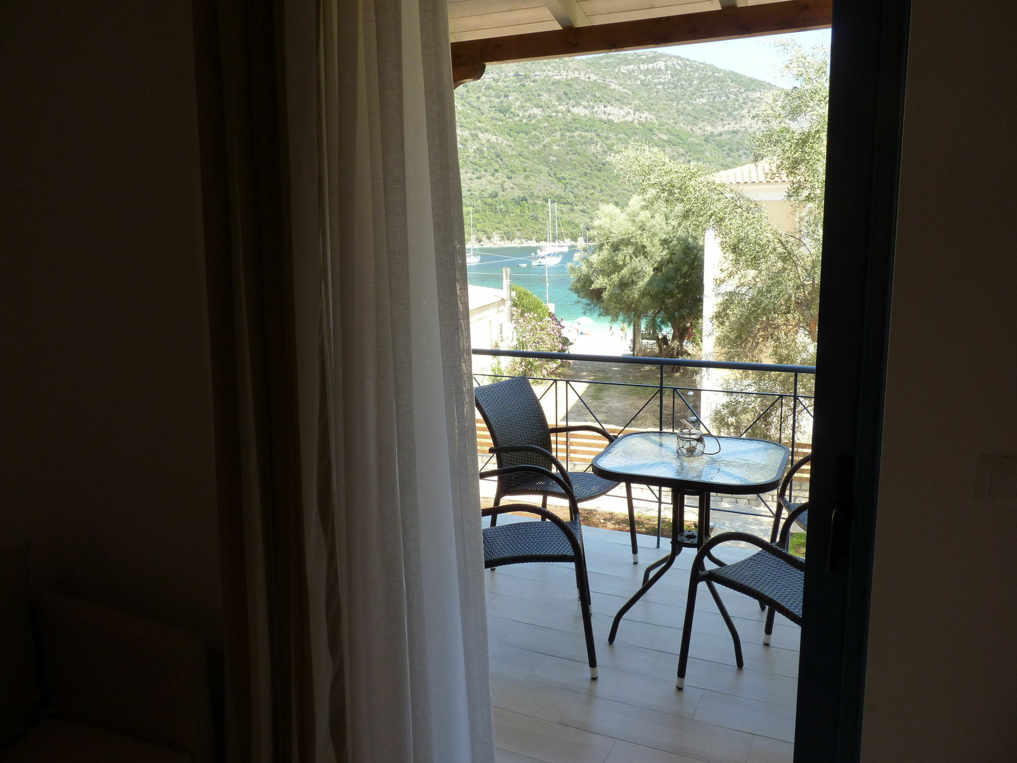 Ilianthos Apartments & Studios Mikros Gialos Exterior photo