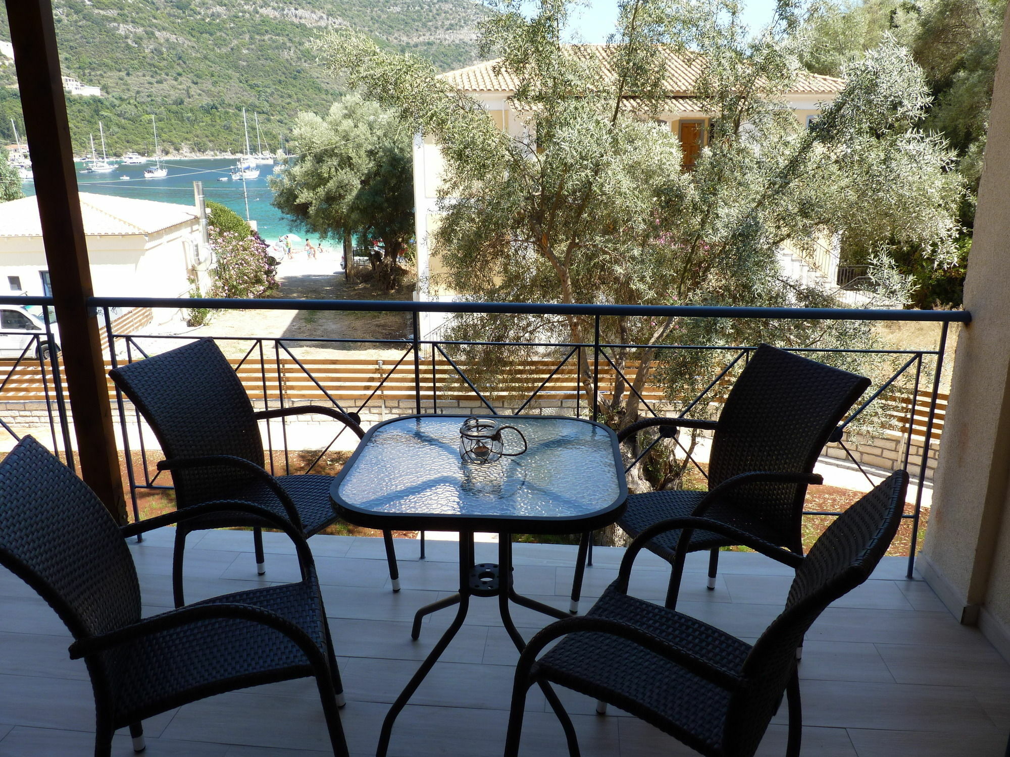 Ilianthos Apartments & Studios Mikros Gialos Exterior photo