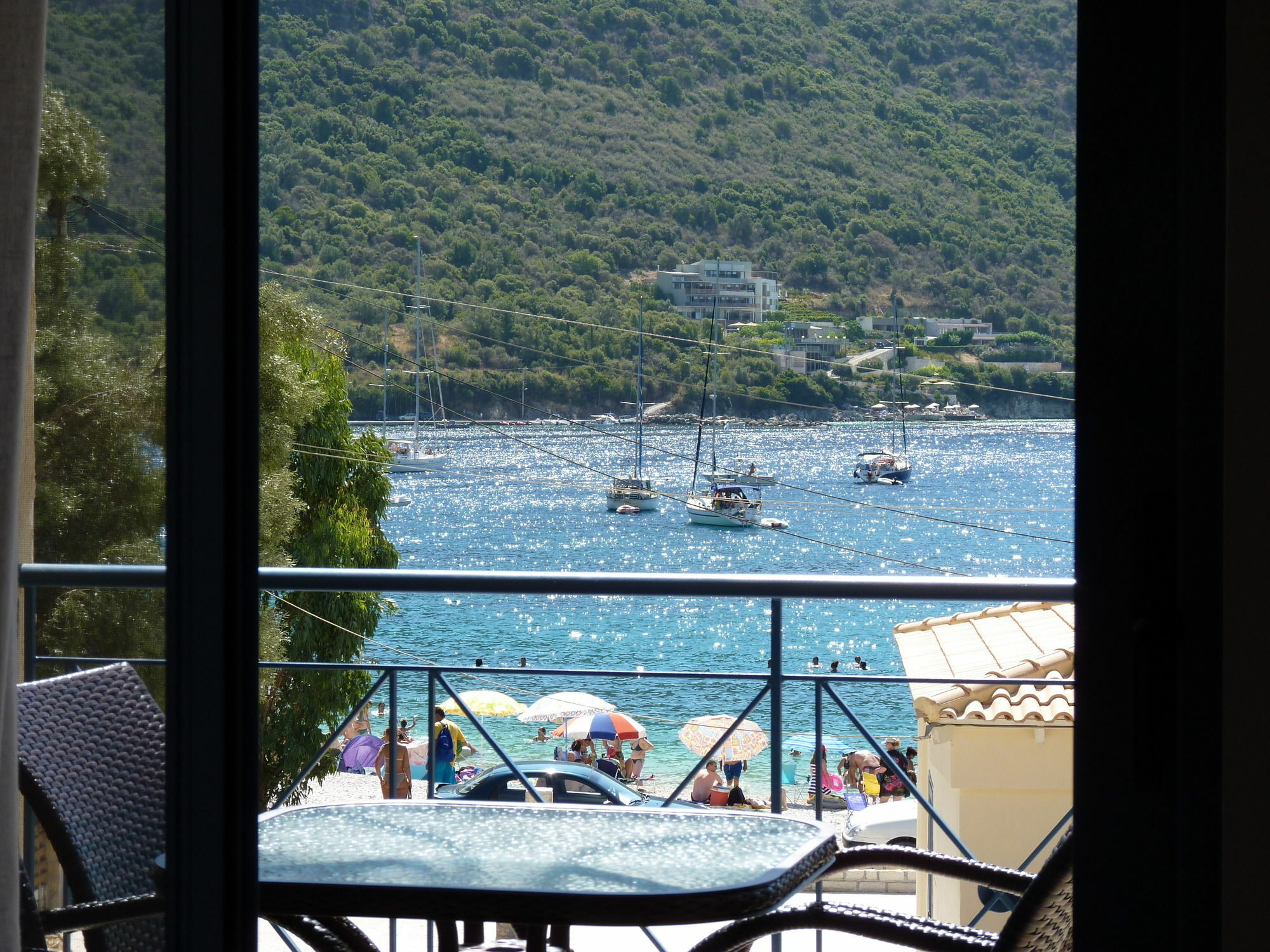 Ilianthos Apartments & Studios Mikros Gialos Exterior photo